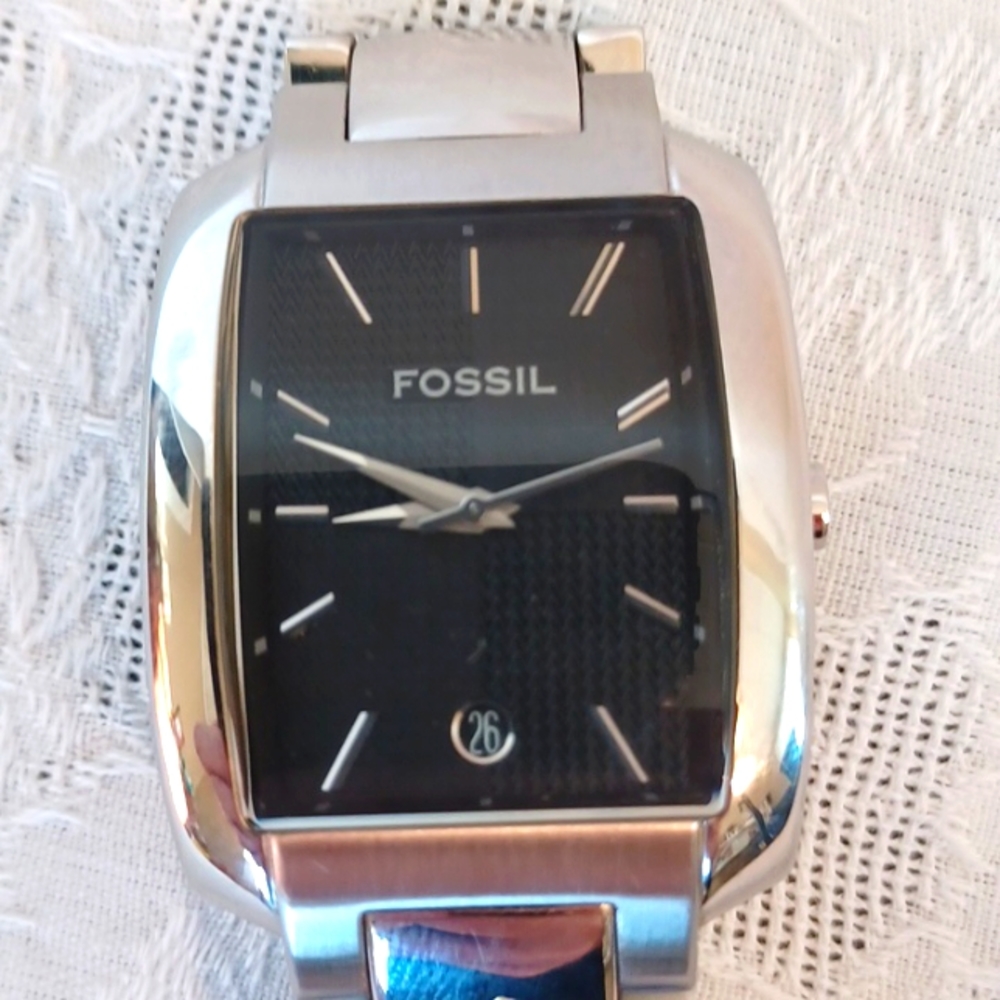 Men's Fossil Watch - Picture 4 of 16